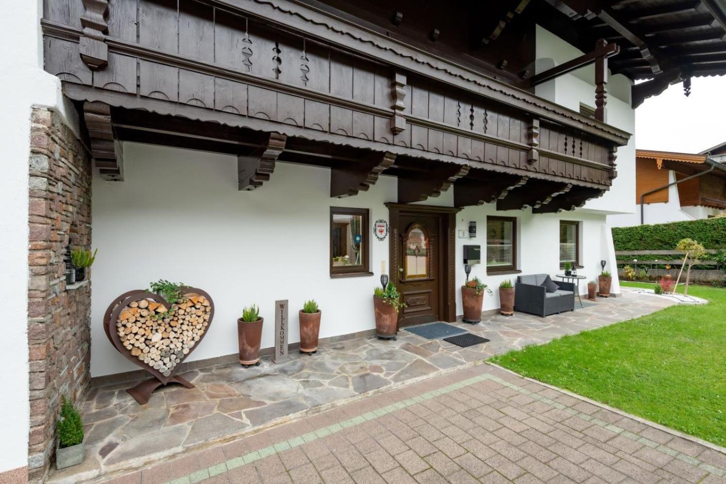 リート・イム・ツィラータールHaus Schrollアパートメント エクステリア 写真